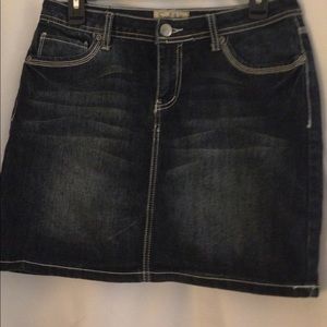 🌼2/$20🌼 Earl jeans Skirt